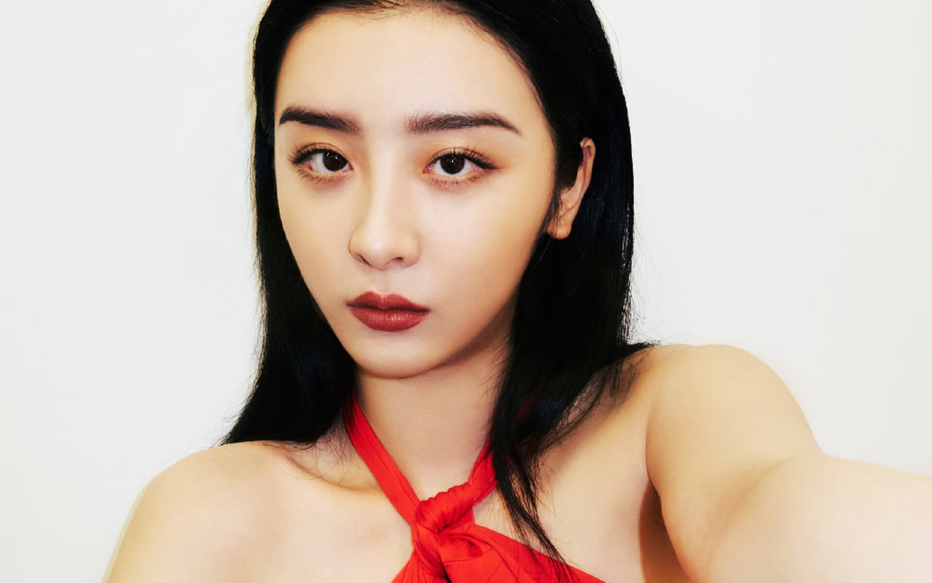 乐鱼体育App下载-乔治·巴尔：出色的防守和高效的传球能力使他成为全黑队战术核心